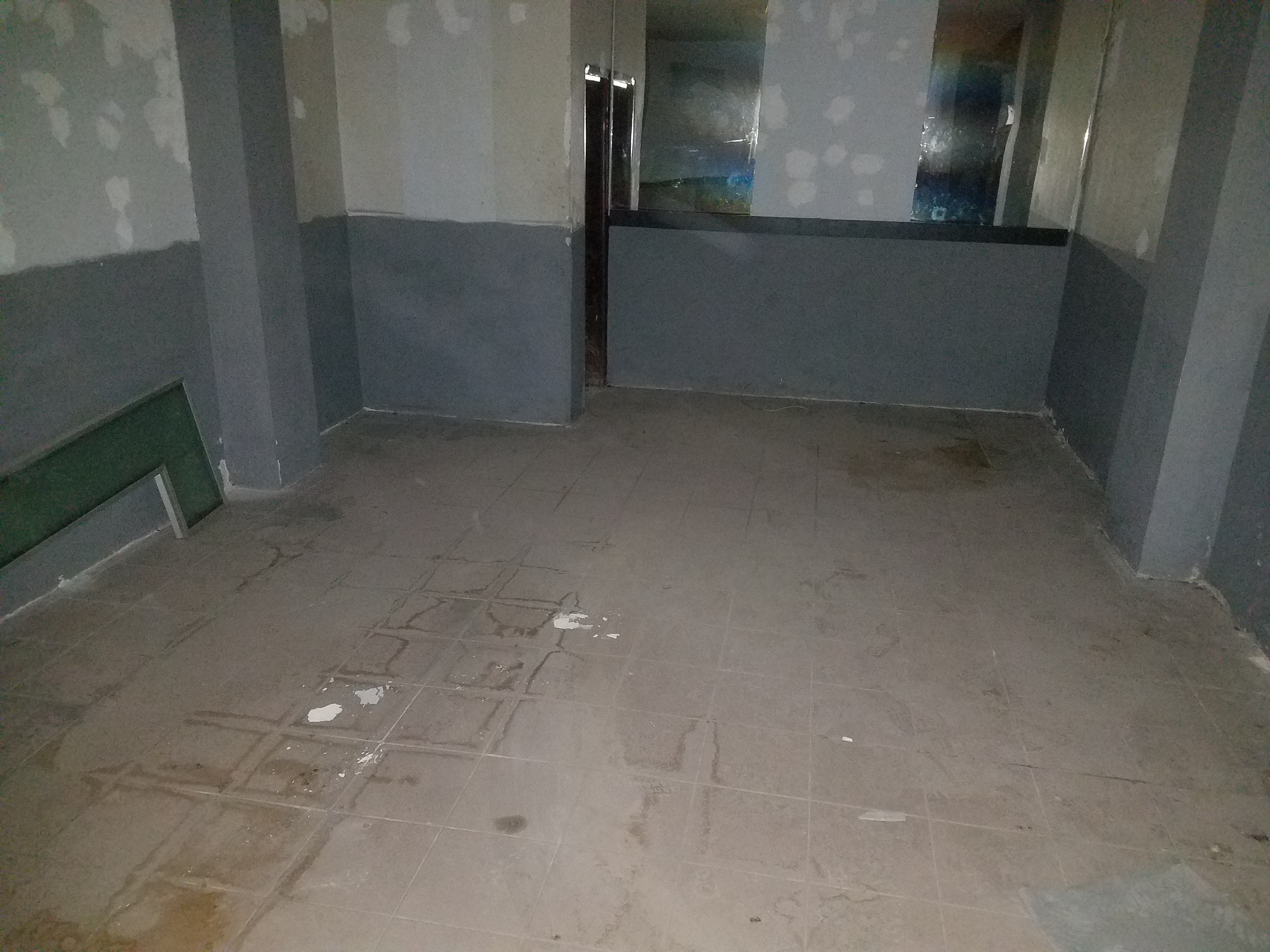 Продажба на деловен простор во станбено деловна зграда - Прилеп